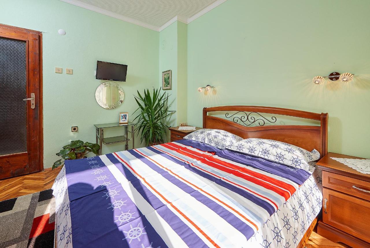 Apartment Dora Pomorie Exterior photo